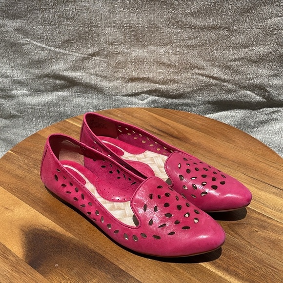 Born Tinley Leather Perforated Ballet Flats Pink Size 7 - Picture 4 of 9